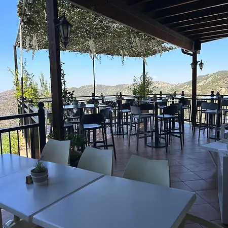 Two Flowers Pedhoulas