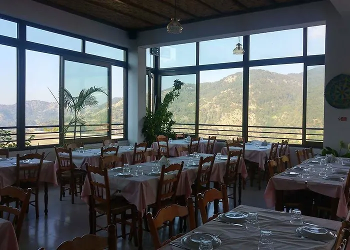 Two Flowers 2* Pedhoulas