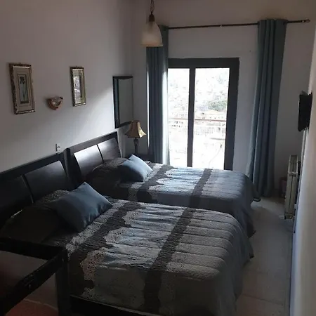 Hotel Two Flowers Pedhoulas