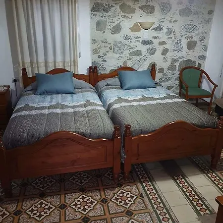 Hotel Two Flowers
