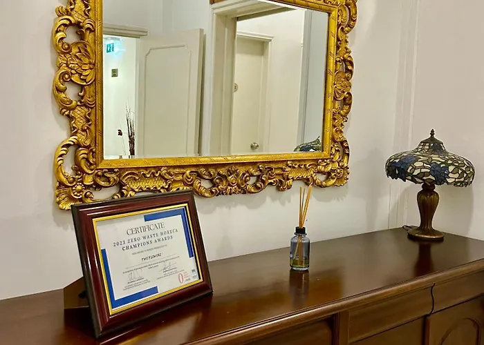 Two Flowers 2* Pedhoulas