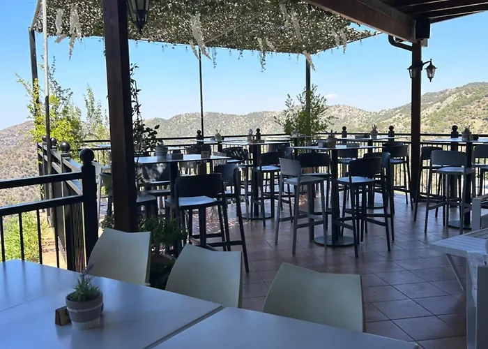 Two Flowers Педулас