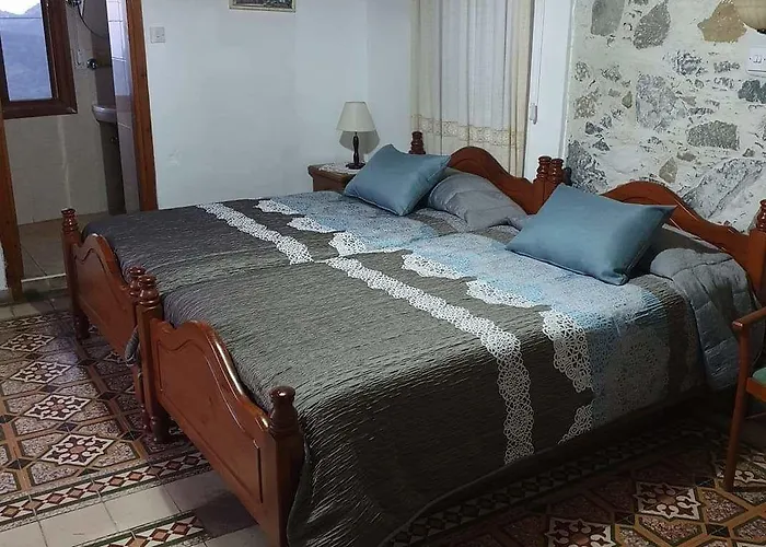 Отель Two Flowers Педулас