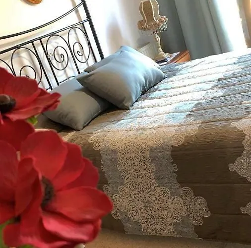 Two Flowers Hotel 2*